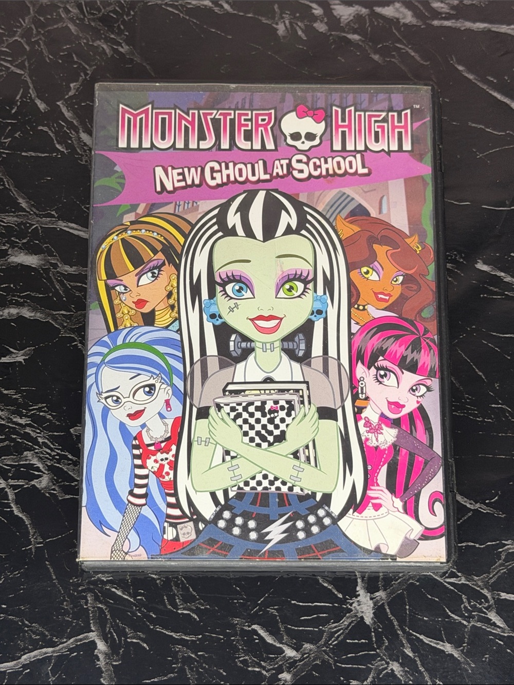 Monster High new ghoul at school DVD used